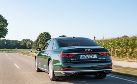 2020 Audi A8 L 60 TFSI e quattro Plug-In Hybrid (Color: Goodwood Green) Rear Wallpapers 450x275 (17)
