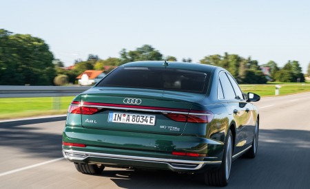 2020 Audi A8 L 60 TFSI e quattro Plug-In Hybrid (Color: Goodwood Green) Rear Wallpapers 450x275 (6)