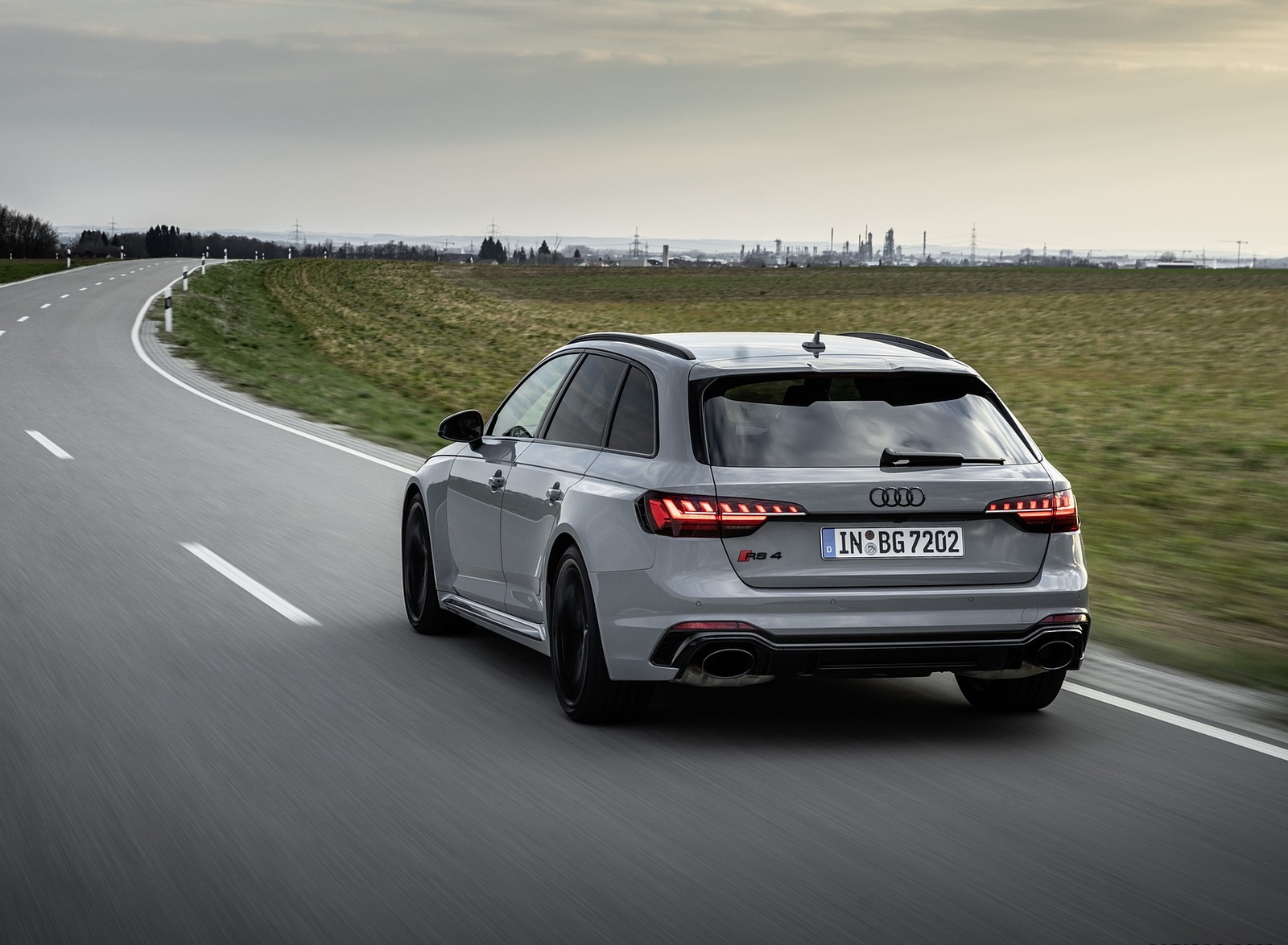 2020 Audi RS 4 Avant (Color: Nardo Gray) Rear Three-Quarter Wallpapers (13)