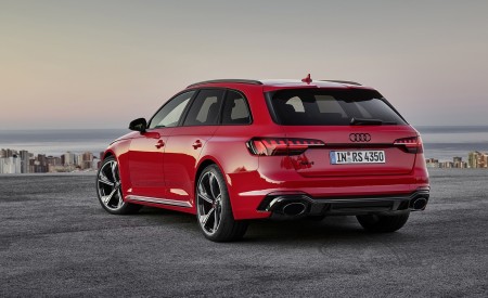 2020 Audi RS 4 Avant (Color: Tango Red) Rear Three-Quarter Wallpapers 450x275 (52)