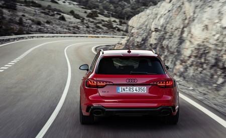 2020 Audi RS 4 Avant (Color: Tango Red) Rear Wallpapers 450x275 (47)