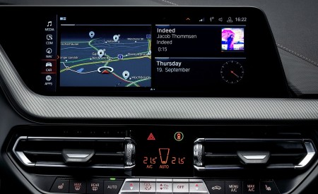 2020 BMW 2 Series 220d Gran Coupe M Sport (Color: Storm Bay Metallic) Central Console Wallpapers 450x275 (58)