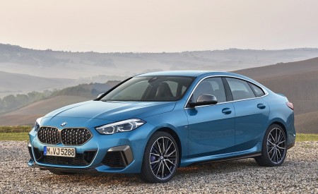 2020 BMW M235i Gran Coupe xDrive (Color: Snapper Rocks Blue Metallic) Front Three-Quarter Wallpapers 450x275 (23)