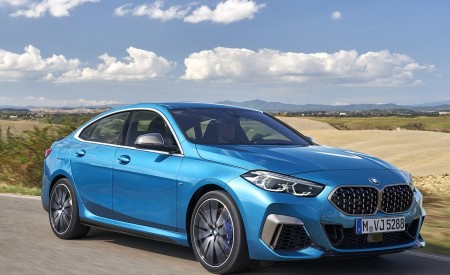 2020 BMW M235i Gran Coupe xDrive (Color: Snapper Rocks Blue Metallic) Front Three-Quarter Wallpapers 450x275 (12)