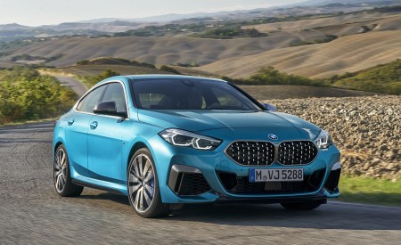 2020 BMW M235i Gran Coupe xDrive (Color: Snapper Rocks Blue Metallic) Front Three-Quarter Wallpapers 450x275 (13)