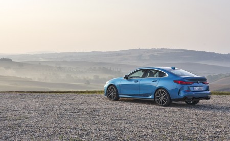2020 BMW M235i Gran Coupe xDrive (Color: Snapper Rocks Blue Metallic) Rear Three-Quarter Wallpapers 450x275 (27)