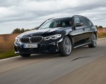 2020 BMW M340i xDrive Touring (Color: Black Sapphire Metallic) Front Three-Quarter Wallpapers 150x120 (20)