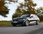 2020 BMW M340i xDrive Touring (Color: Black Sapphire Metallic) Front Three-Quarter Wallpapers 150x120 (3)