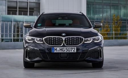 2020 BMW M340i xDrive Touring (Color: Black Sapphire Metallic) Front Wallpapers 450x275 (33)