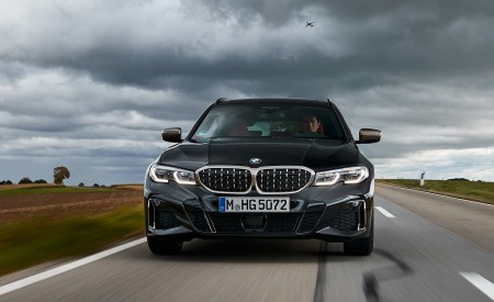 2020 BMW M340i xDrive Touring (Color: Black Sapphire Metallic) Front Wallpapers 450x275 (6)