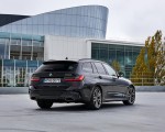 2020 BMW M340i xDrive Touring (Color: Black Sapphire Metallic) Rear Three-Quarter Wallpapers 150x120 (39)