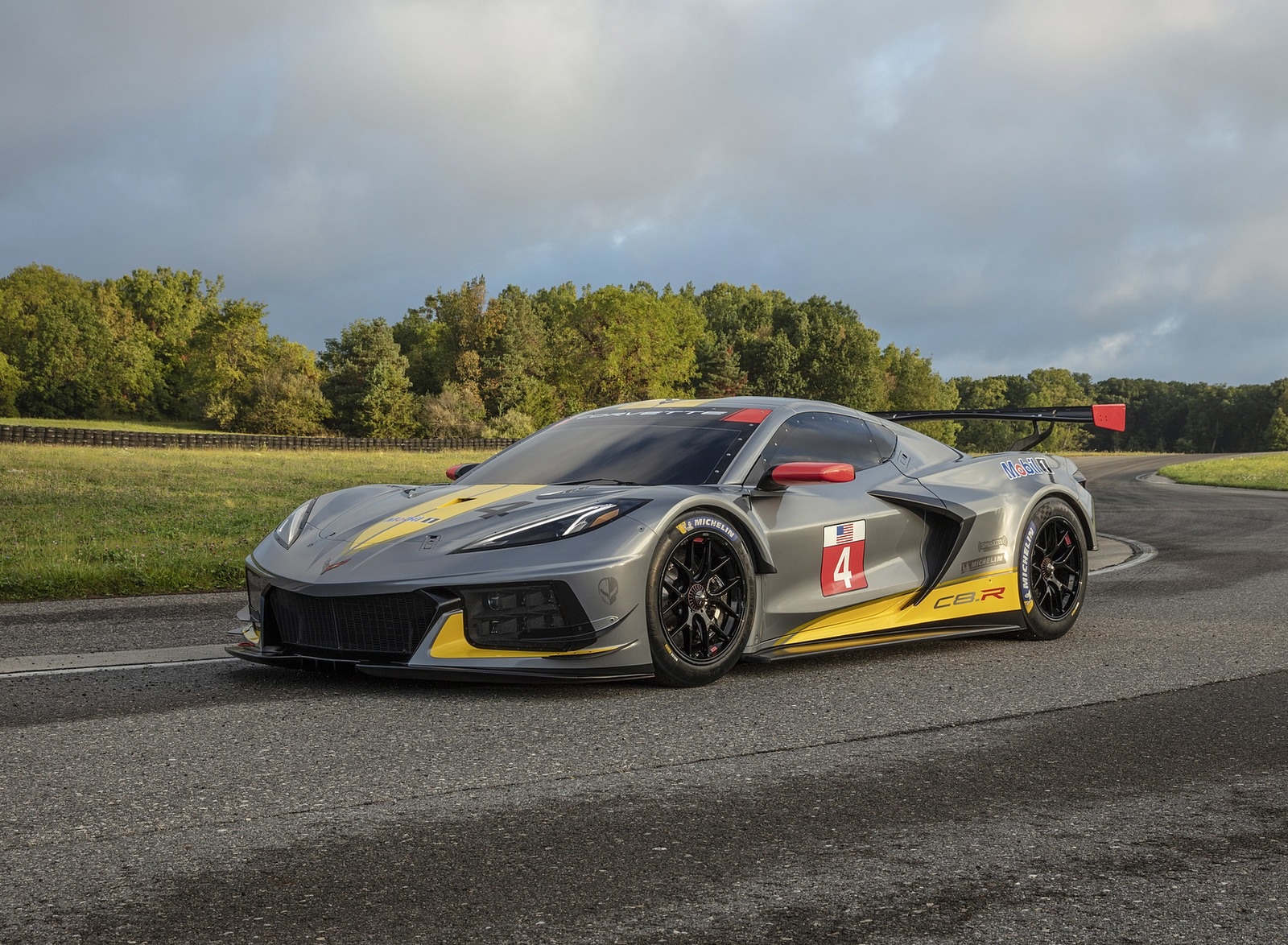 2020 Chevrolet Corvette C8.R Front Three-Quarter Wallpapers #4 of 24