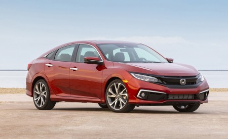 2020 Honda Civic Sedan Touring Front Three-Quarter Wallpapers 450x275 (26)