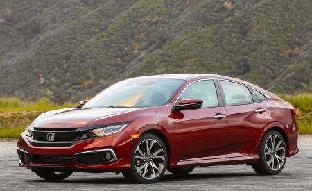 2020 Honda Civic Sedan Touring Front Three-Quarter Wallpapers 450x275 (17)