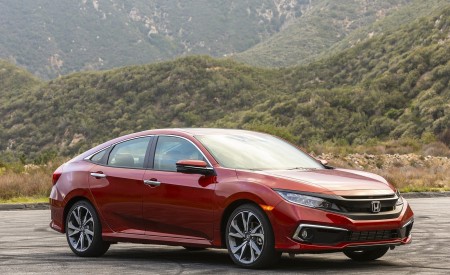 2020 Honda Civic Sedan Touring Front Three-Quarter Wallpapers 450x275 (18)