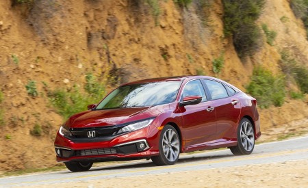 2020 Honda Civic Sedan Touring Front Three-Quarter Wallpapers 450x275 (9)