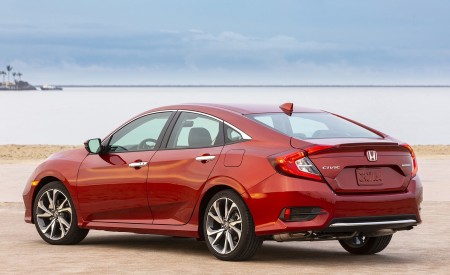 2020 Honda Civic Sedan Touring Rear Three-Quarter Wallpapers 450x275 (31)