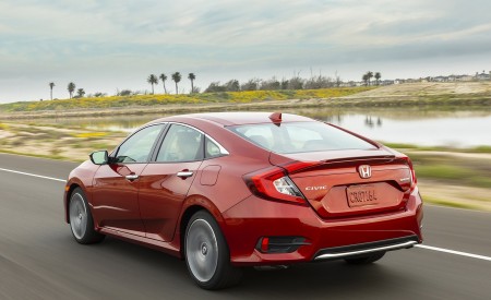 2020 Honda Civic Sedan Touring Rear Three-Quarter Wallpapers 450x275 (11)
