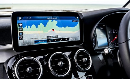 2020 Mercedes-Benz GLC 220d (UK-Spec) Central Console Wallpapers 450x275 (84)