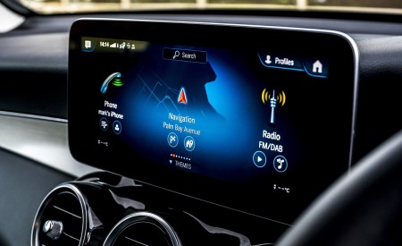 2020 Mercedes-Benz GLC 220d (UK-Spec) Central Console Wallpapers 450x275 (83)