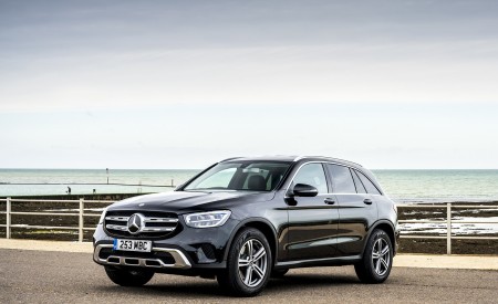 2020 Mercedes-Benz GLC 220d (UK-Spec) Front Three-Quarter Wallpapers 450x275 (14)
