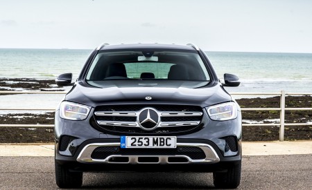 2020 Mercedes-Benz GLC 220d (UK-Spec) Front Wallpapers 450x275 (33)