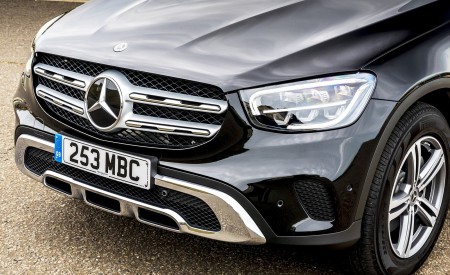 2020 Mercedes-Benz GLC 220d (UK-Spec) Grill Wallpapers 450x275 (57)