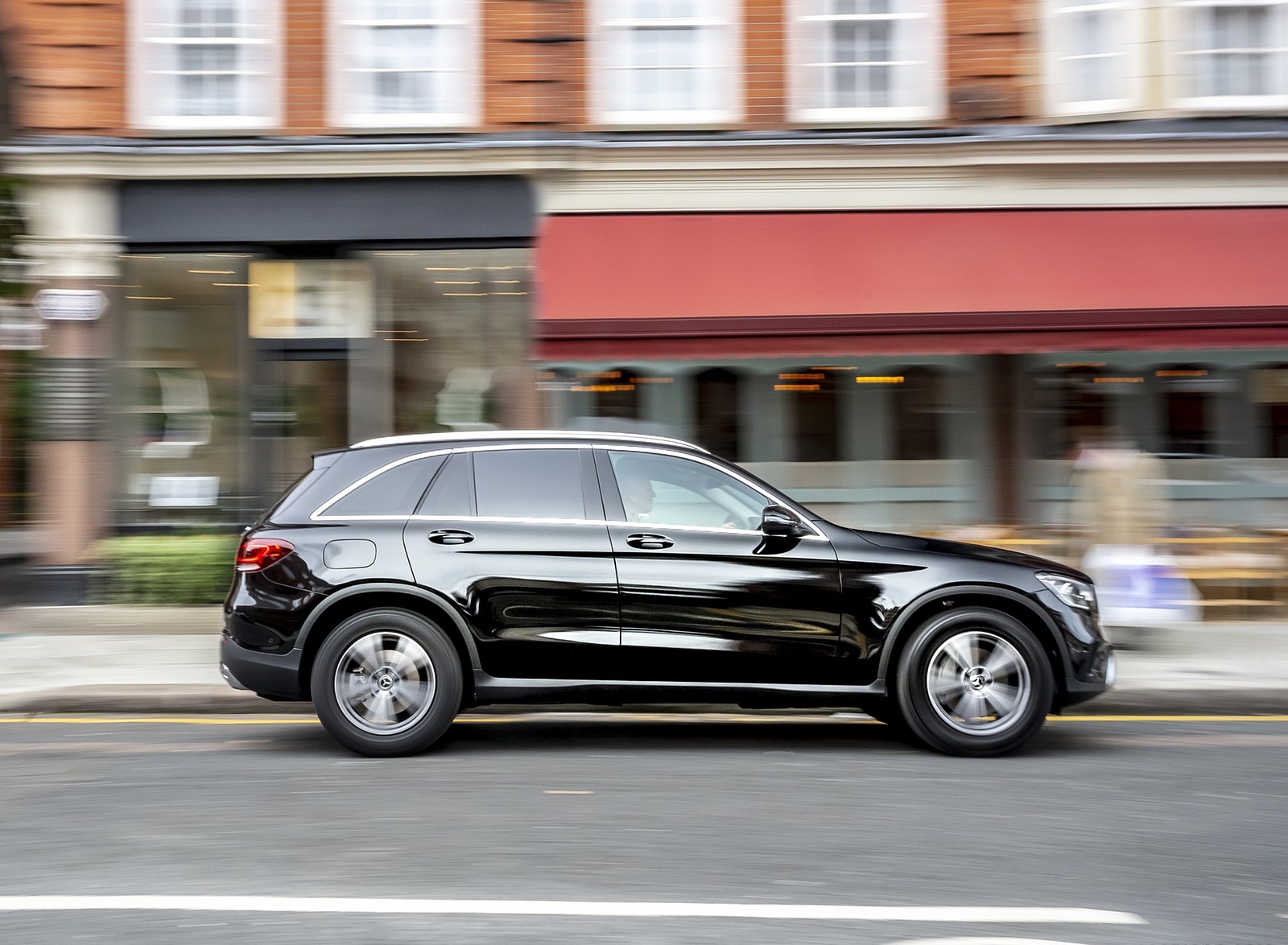 2020 Mercedes-Benz GLC 220d (UK-Spec) Side Wallpapers #49 of 88