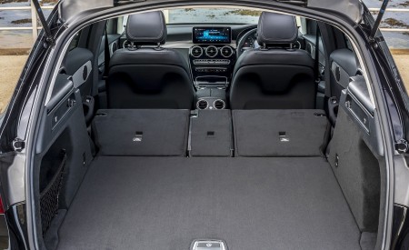 2020 Mercedes-Benz GLC 220d (UK-Spec) Trunk Wallpapers 450x275 (88)