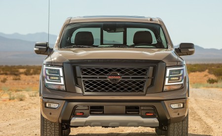 2020 Nissan TITAN PRO 4X Front Wallpapers 450x275 (2)
