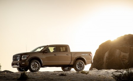 2020 Nissan TITAN PRO 4X Side Wallpapers 450x275 (12)