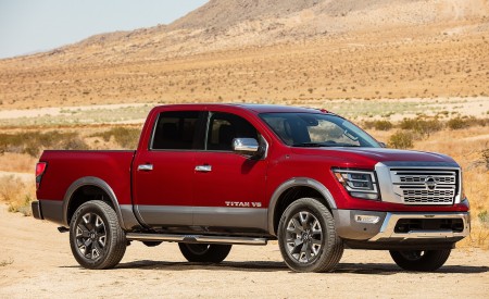 2020 Nissan TITAN Platinum Reserve Front Three-Quarter Wallpapers 450x275 (2)