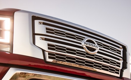2020 Nissan TITAN SL Grill Wallpapers 450x275 (17)