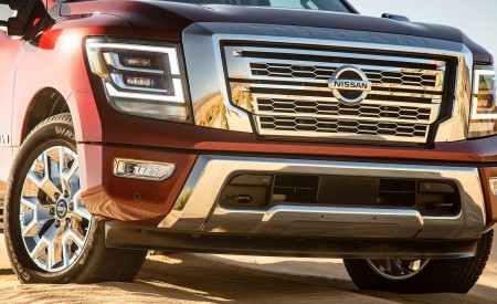 2020 Nissan TITAN SL Grill Wallpapers 450x275 (18)