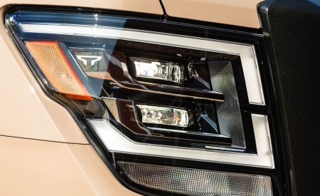 2020 Nissan TITAN XD PRO 4X Headlight Wallpapers 450x275 (13)