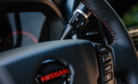 2020 Nissan TITAN XD PRO 4X Interior Detail Wallpapers 450x275 (25)