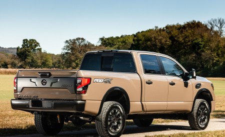 2020 Nissan TITAN XD PRO 4X Rear Three-Quarter Wallpapers 450x275 (4)
