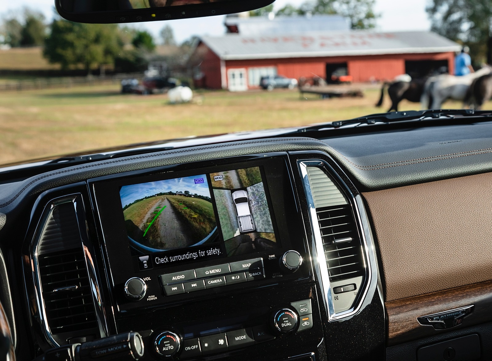 2020 Nissan TITAN XD Platinum Reserve Central Console Wallpapers #29 of 29