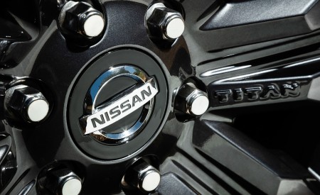 2020 Nissan TITAN XD Platinum Reserve Detail Wallpapers 450x275 (8)