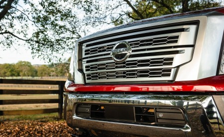 2020 Nissan TITAN XD Platinum Reserve Grill Wallpapers 450x275 (12)