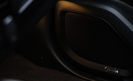 2020 Nissan TITAN XD Platinum Reserve Interior Detail Wallpapers 450x275 (27)