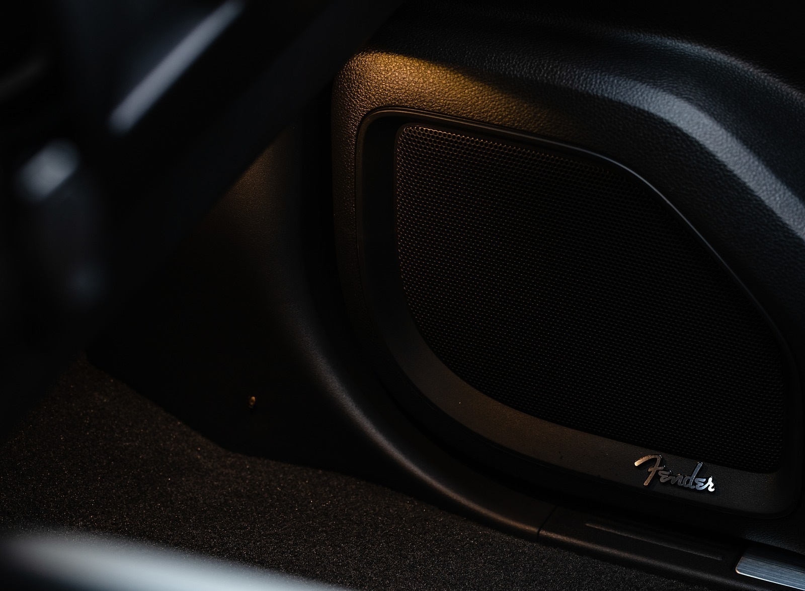 2020 Nissan TITAN XD Platinum Reserve Interior Detail Wallpapers #27 of 29