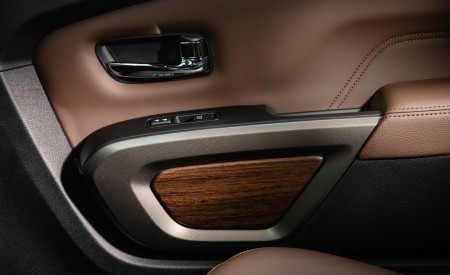 2020 Nissan TITAN XD Platinum Reserve Interior Detail Wallpapers 450x275 (26)
