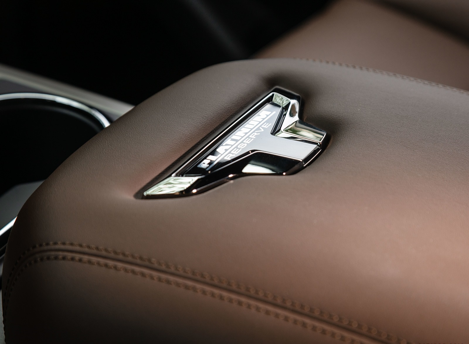 2020 Nissan TITAN XD Platinum Reserve Interior Detail Wallpapers #25 of 29