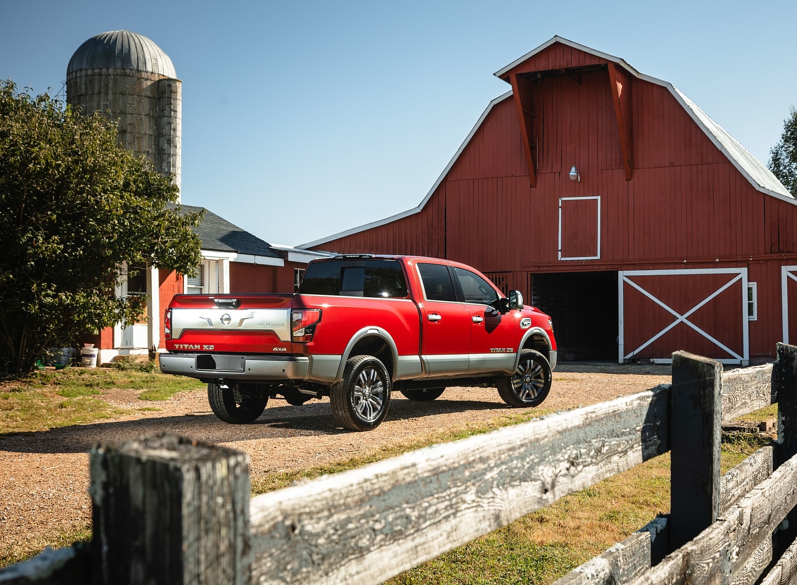 2020 Nissan TITAN XD Platinum Reserve Rear Three-Quarter Wallpapers #3 of 29