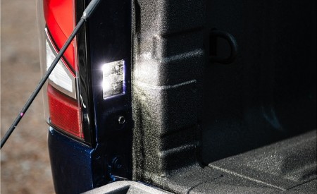 2020 Nissan TITAN XD SL Detail Wallpapers 450x275 (18)