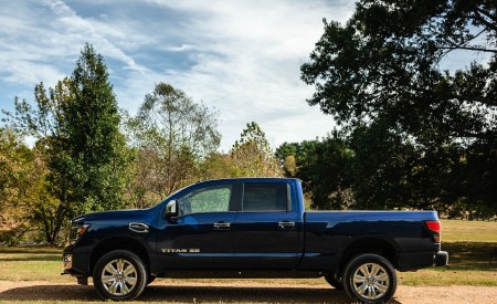 2020 Nissan TITAN XD SL Side Wallpapers 450x275 (8)