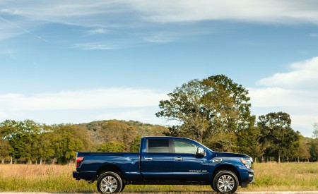 2020 Nissan TITAN XD SL Side Wallpapers 450x275 (3)