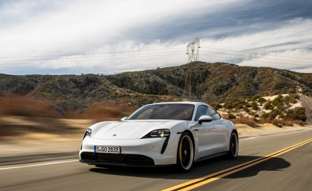 2020 Porsche Taycan 4S (Color: Carrara White Metallic) Front Three-Quarter Wallpapers 450x275 (126)