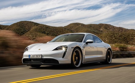 2020 Porsche Taycan 4S (Color: Carrara White Metallic) Front Three-Quarter Wallpapers 450x275 (127)